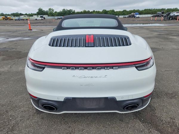 2022 PORSCHE 911