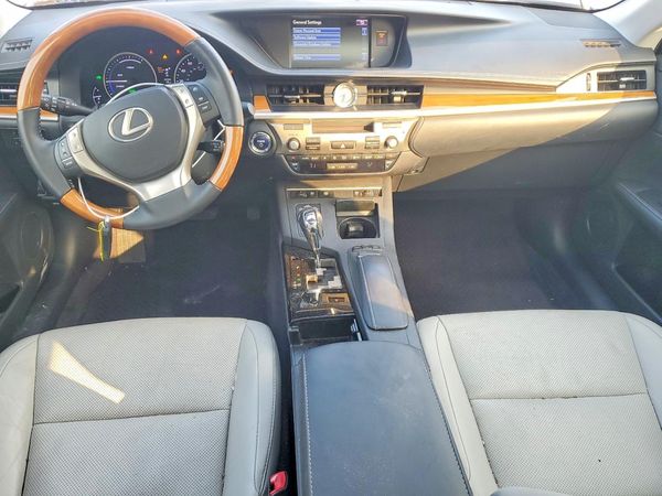 2014 LEXUS ES 300h
