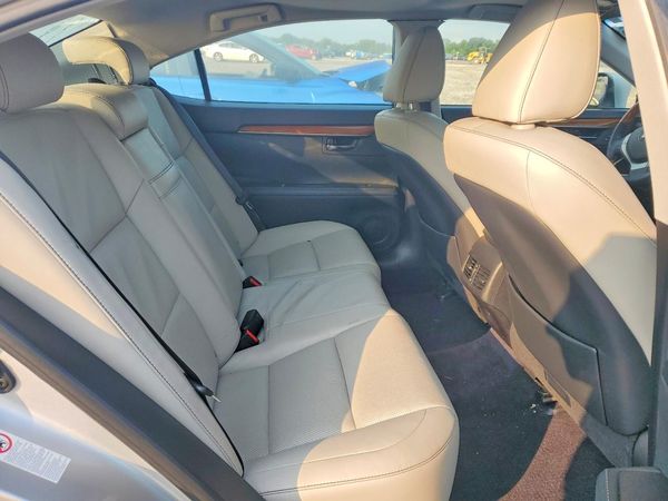 2014 LEXUS ES 300h