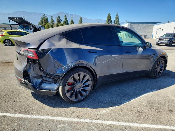 2023 TESLA MODEL Y