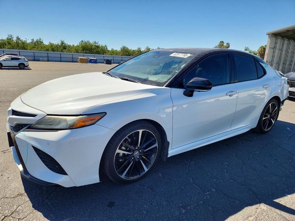 2019 TOYOTA CAMRY