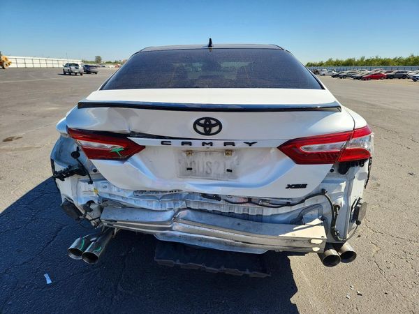 2019 TOYOTA CAMRY XLE/XSE