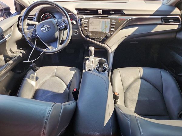 2019 TOYOTA CAMRY XLE/XSE