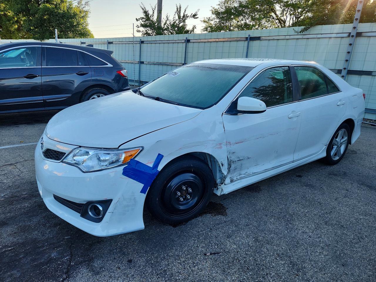 2014 TOYOTA CAMRY
