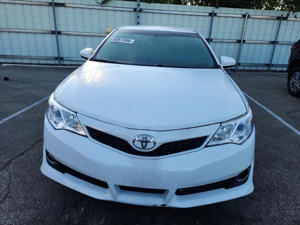2014 TOYOTA CAMRY