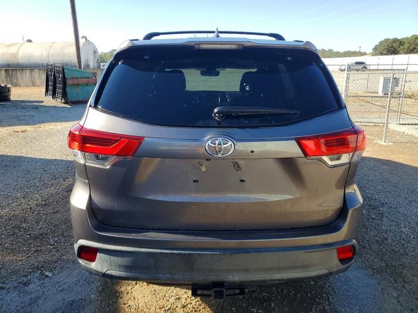 2018 TOYOTA HIGHLANDER SE/XLE