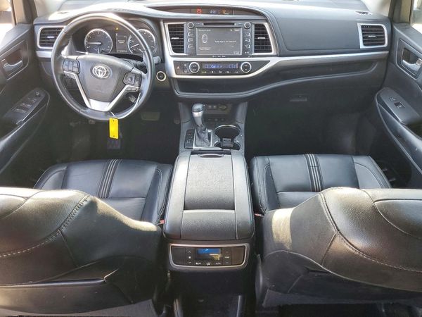 2018 TOYOTA HIGHLANDER SE/XLE