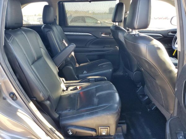 2018 TOYOTA HIGHLANDER SE/XLE