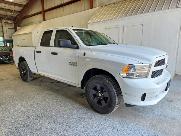 2017 RAM 1500 ST QUAD CAB 4X4