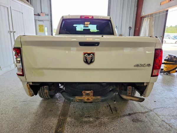 2017 RAM 1500 ST QUAD CAB 4X4
