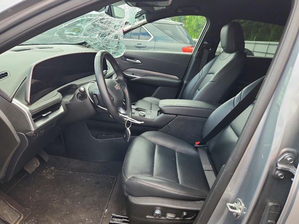 2025 CADILLAC XT4