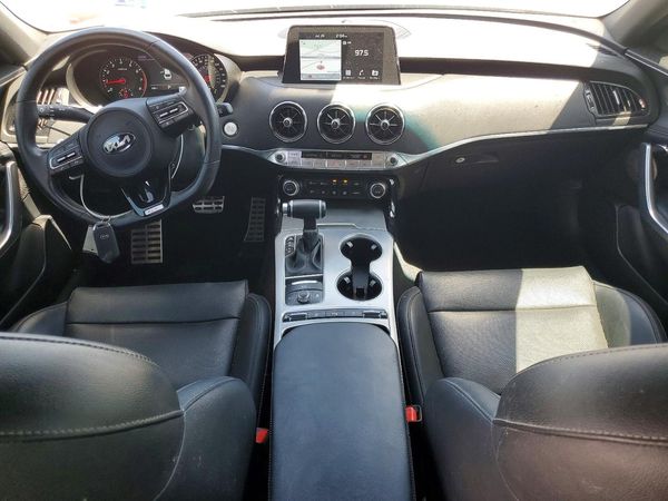 2021 KIA STINGER GT1