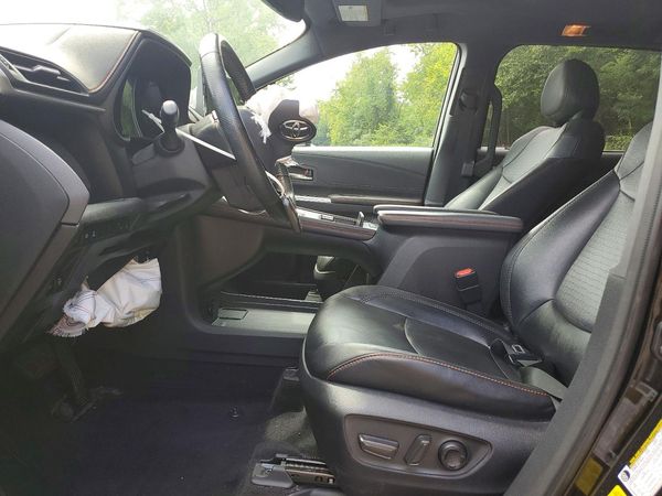 2021 TOYOTA SIENNA XSE Plus Package