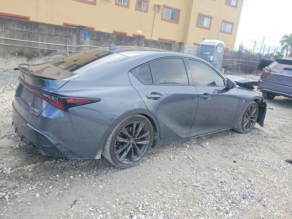 2021 LEXUS IS