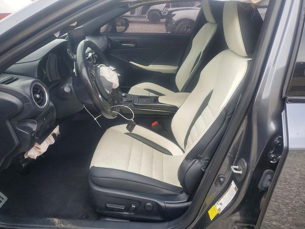 2021 LEXUS IS