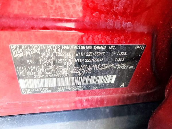 2024 TOYOTA RAV4 XLE