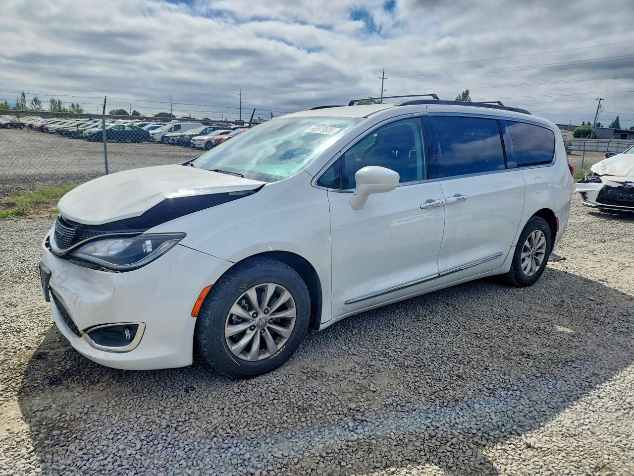 2017 CHRYSLER PACIFICA Touring L
