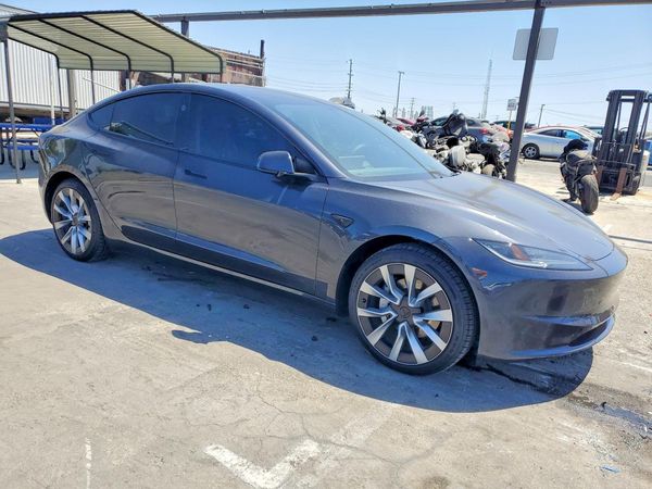 2025 TESLA MODEL 3