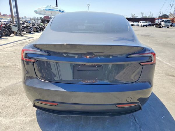 2025 TESLA MODEL 3