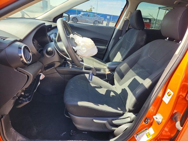 2021 NISSAN KICKS