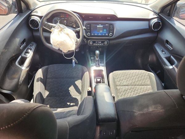 2021 NISSAN KICKS