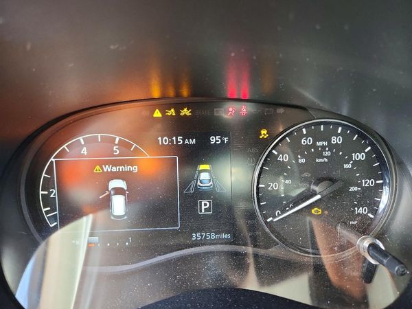 2021 NISSAN KICKS