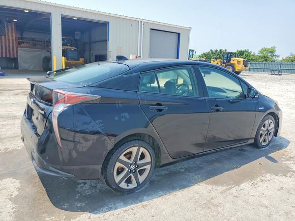 2016 TOYOTA PRIUS