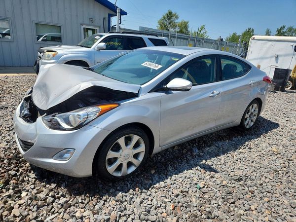 2013 HYUNDAI ELANTRA