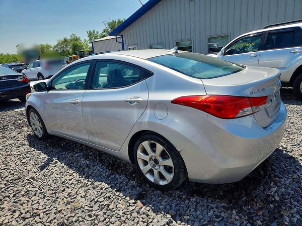 2013 HYUNDAI ELANTRA