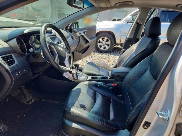 2013 HYUNDAI ELANTRA