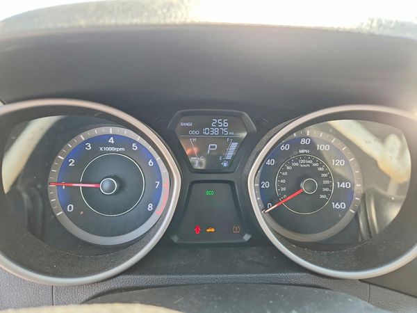 2013 HYUNDAI ELANTRA