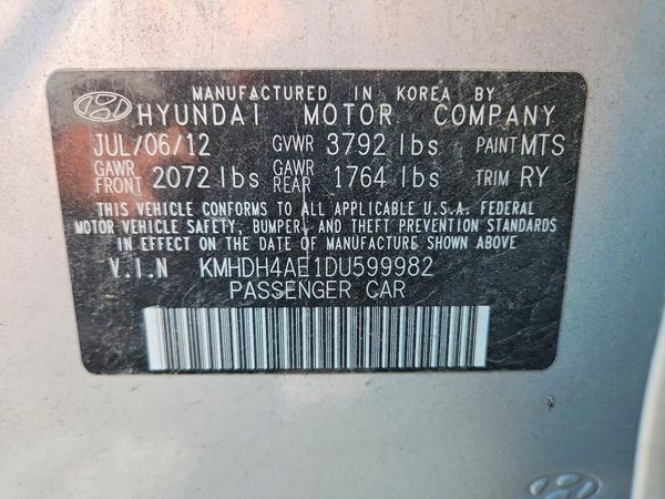 2013 HYUNDAI ELANTRA