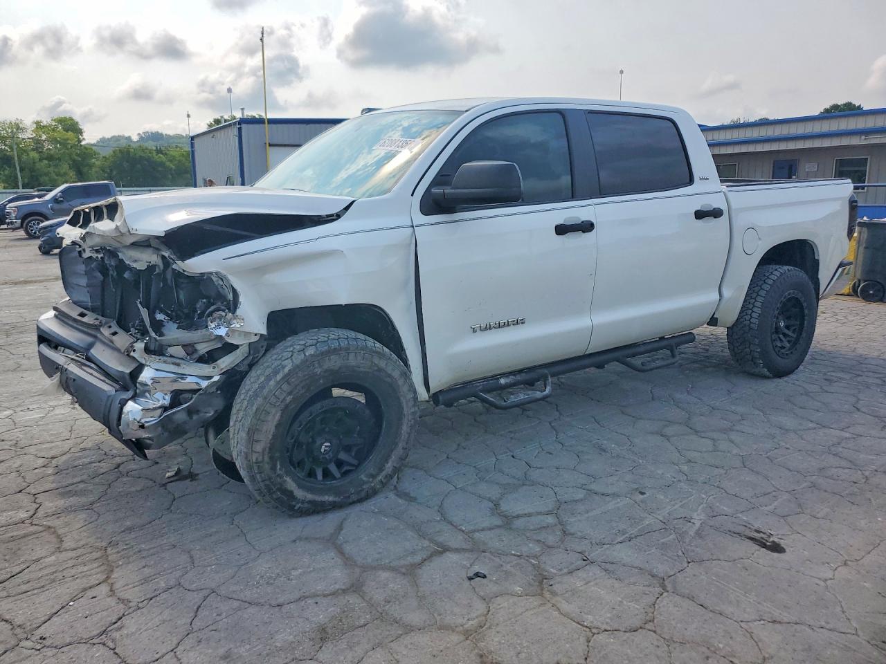 2016 TOYOTA TUNDRA SR5