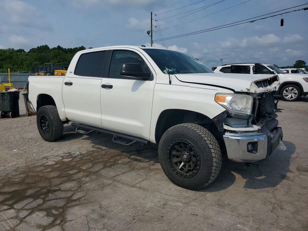 2016 TOYOTA TUNDRA SR5
