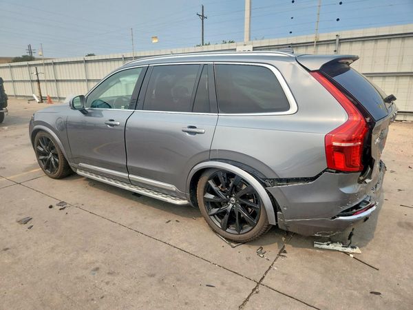 2019 VOLVO XC90