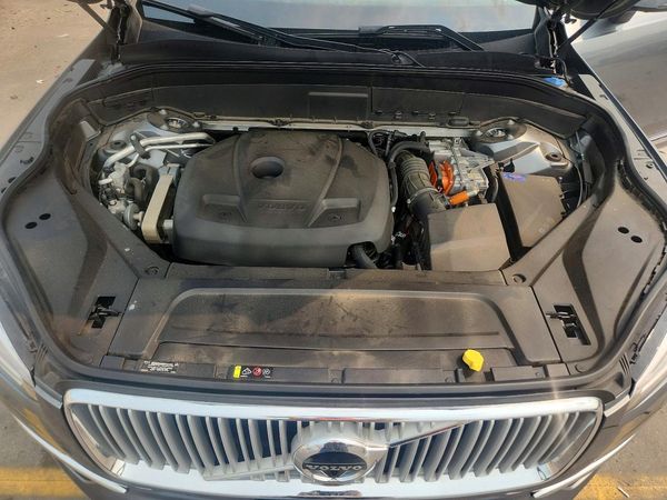 2019 VOLVO XC90