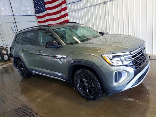 2024 VOLKSWAGEN ATLAS 4Motion Peak Edition SE