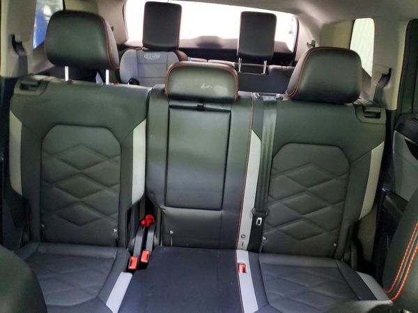 2024 VOLKSWAGEN ATLAS 4Motion Peak Edition SE