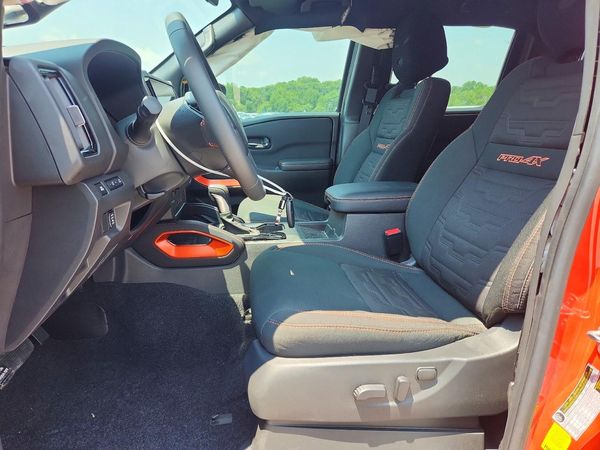 2025 NISSAN FRONTIER