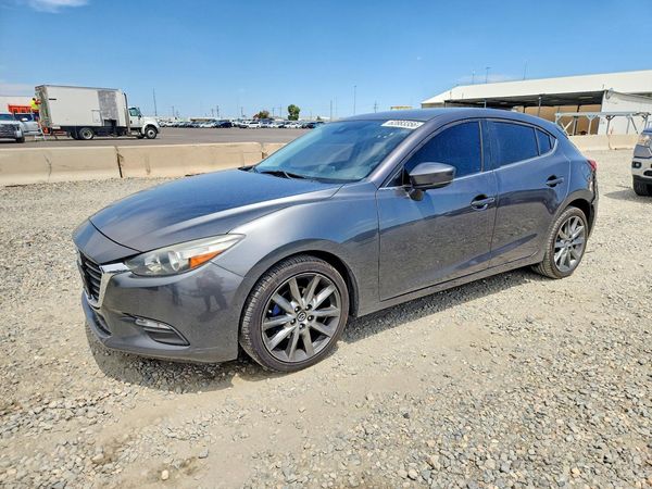 2018 MAZDA 3