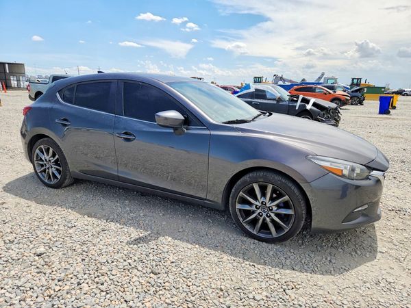 2018 MAZDA 3