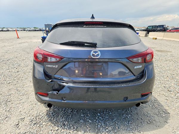 2018 MAZDA 3