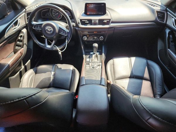 2018 MAZDA 3