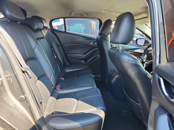 2018 MAZDA 3