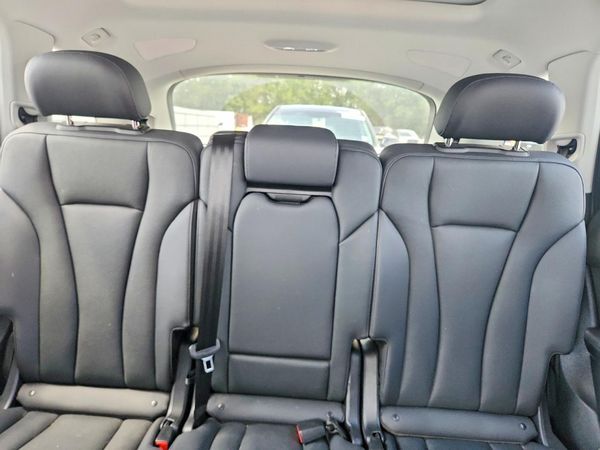 2023 AUDI Q7