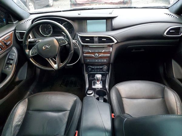 2017 INFINITI QX30