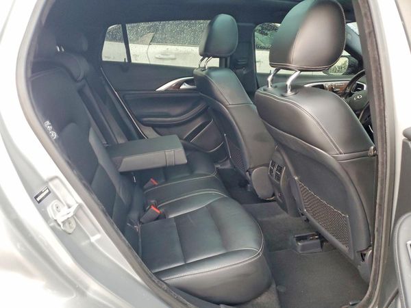 2017 INFINITI QX30