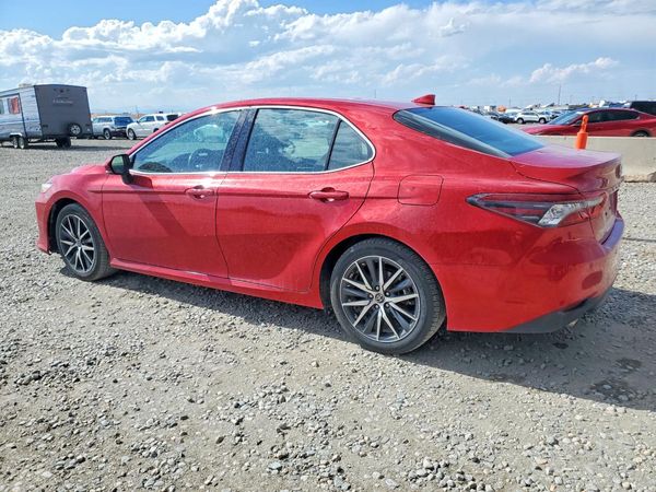 2023 TOYOTA CAMRY XLE