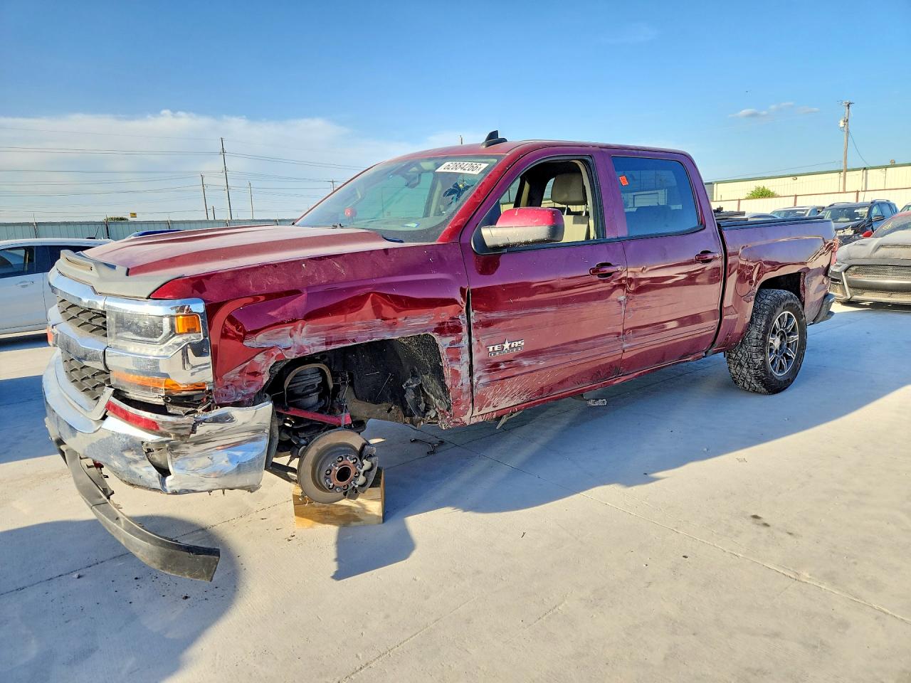 2018 CHEVROLET SILVERADO LT — Front 3/4