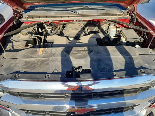 2018 CHEVROLET SILVERADO LT — Engine bay